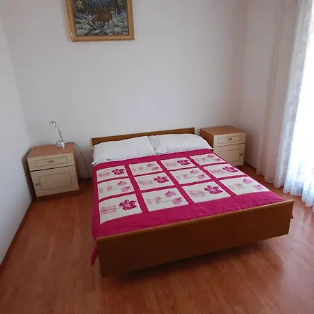 With Parking Space Njivice, Krk - 21762 Apartman *