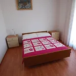 With Parking Space Njivice, Krk - 21762 דירה *