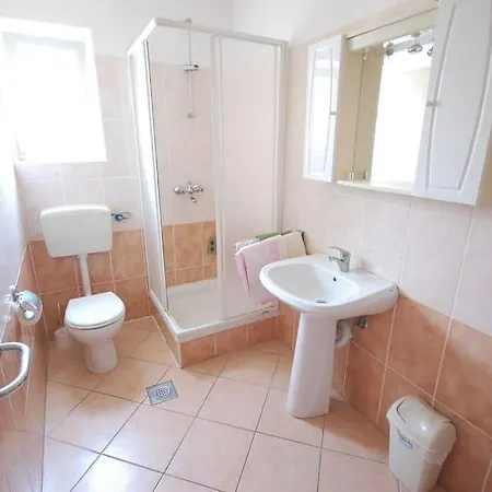Apartment With Parking Space Njivice, Krk - 21762 *