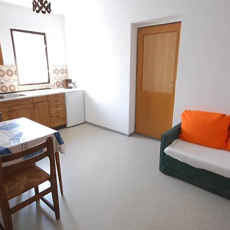 With Parking Space Njivice, Krk - 21762 Appartement Njivice