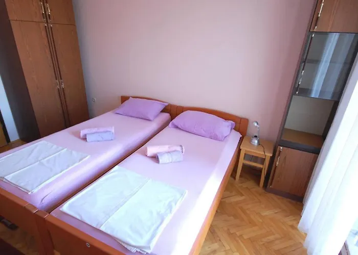 Apartamento With Parking Space Njivice, Krk - 21762 *