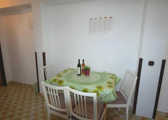 With Parking Space Njivice, Krk - 21762 Apartamento Njivice