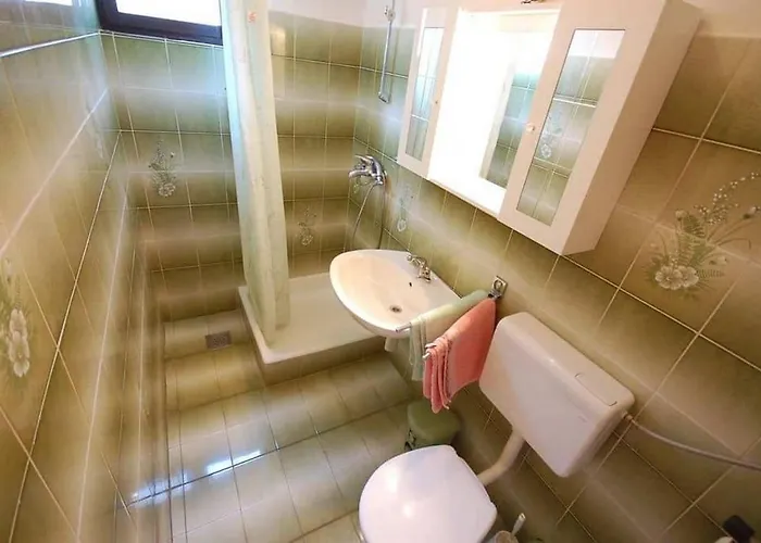 Apartamento With Parking Space Njivice, Krk - 21762