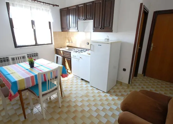 With Parking Space Njivice, Krk - 21762 Apartamento Njivice