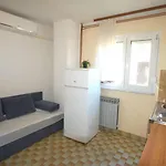Apartment With Parking Space Njivice, Krk - 21762 *